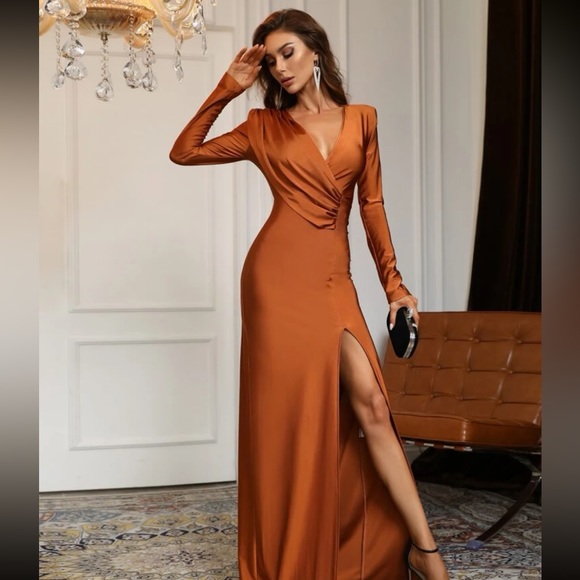 Dress - Picture 1 of 6